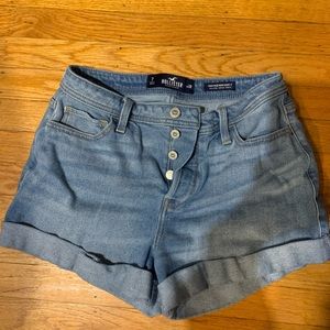 Hollister medium blue Jean - mom style size 7 - worn once or twice